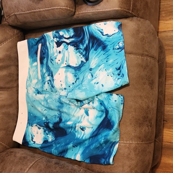 American Eagle Outfitfiters Swim Trunks - Picture 2 of 6